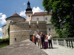 Matthew with mother Britta, and friend Rudi and Sigi, at the castle gatres.